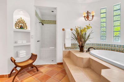Luxury Villa Photo #35