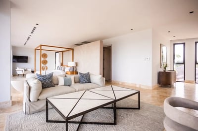 Luxury Villa Photo #16