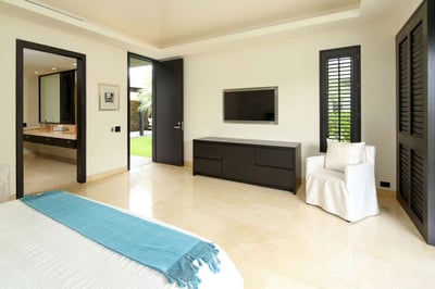 Luxury Villa Photo #43