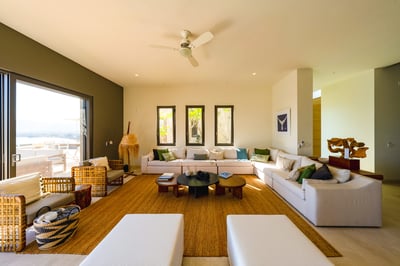 Luxury Villa Photo #22