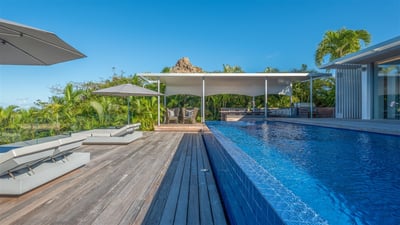 Pool & Terrace