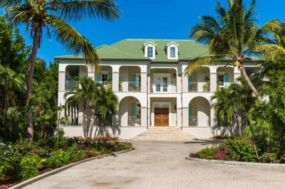 Luxury Villa Photo #3