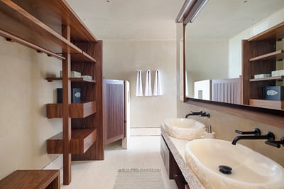 Luxury Villa Photo #28