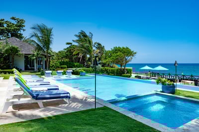 Luxury Villa Photo #2