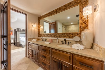 Luxury Villa Photo #56