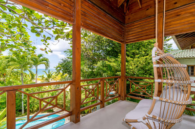 Luxury Villa Photo #3