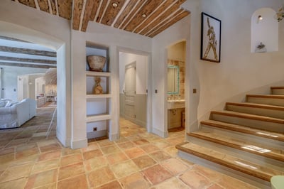 Luxury Villa Photo #23