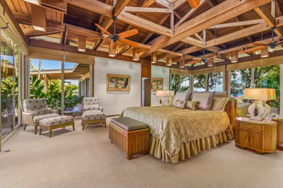 Luxury Villa Photo #25