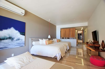 Luxury Villa Photo #42