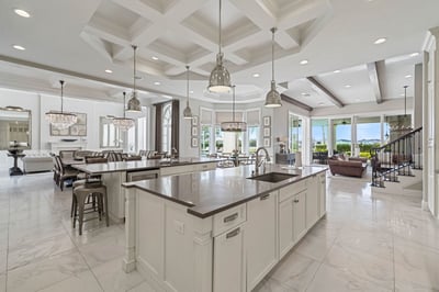 Luxury Villa Photo #18