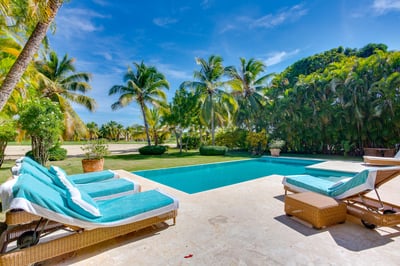 Luxury Villa Photo #11