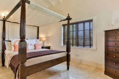 Luxury Villa Photo #33