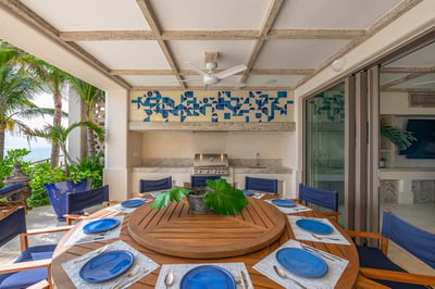 Luxury Villa Photo #11