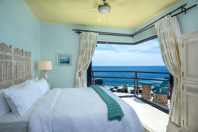 Luxury Villa Photo #20