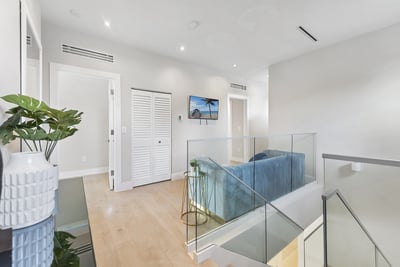 Luxury Villa Photo #31