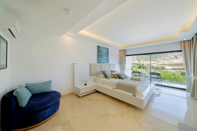 Luxury Villa Photo #36