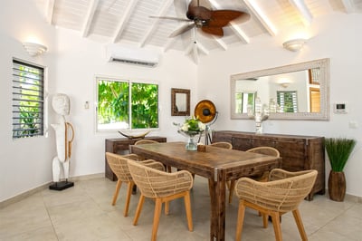 Luxury Villa Photo #27