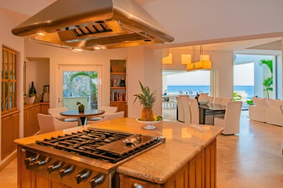 Luxury Villa Photo #24