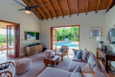 Luxury Villa Photo #9
