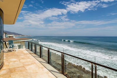 Luxury Villa Photo #3