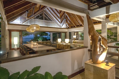 Luxury Villa Photo #23