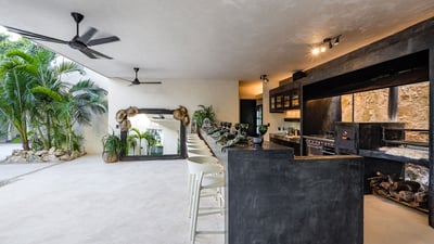 Luxury Villa Photo #21