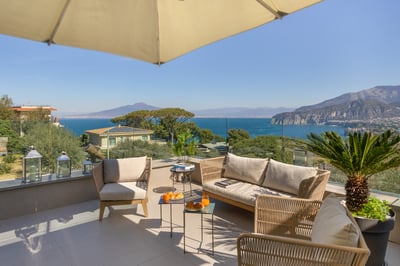 Luxury Villa Photo #8