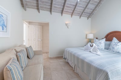 Luxury Villa Photo #42