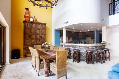 Luxury Villa Photo #11