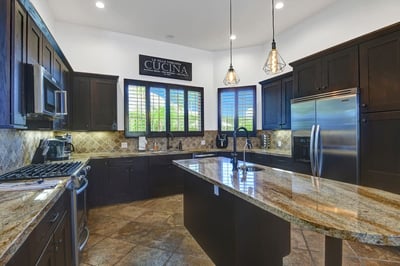 Luxury Villa Photo #14