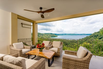 Luxury Villa Photo #26