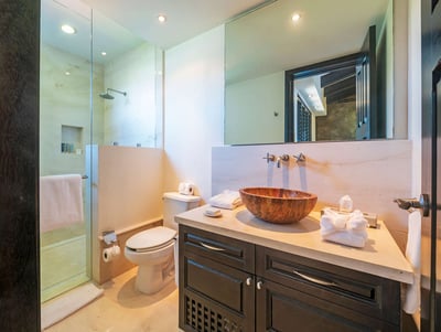 Luxury Villa Photo #23