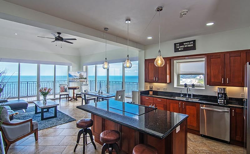 Vista Las Palmas 12C