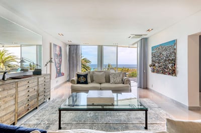 Luxury Villa Photo #18