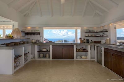 Luxury Villa Photo #26