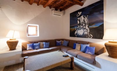 Luxury Villa Photo #16