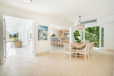 Luxury Villa Photo #18