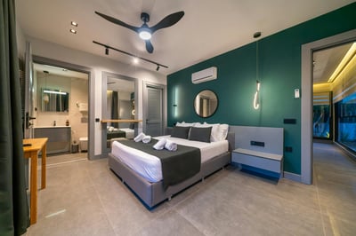 Luxury Villa Photo #25
