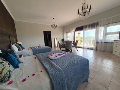 Luxury Villa Photo #20