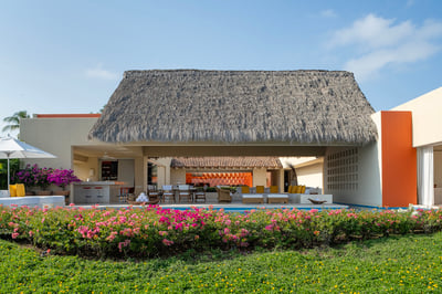 Luxury Villa Photo #5