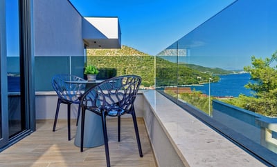 Luxury Villa Photo #4