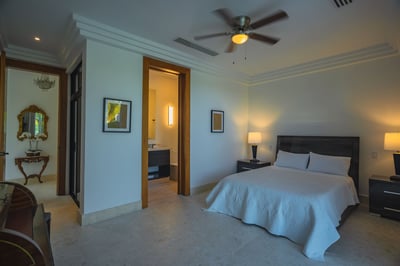Luxury Villa Photo #62