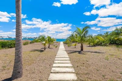 Luxury Villa Photo #12