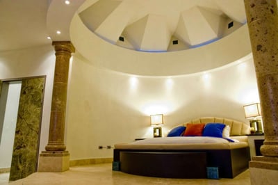 Luxury Villa Photo #11