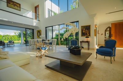 Luxury Villa Photo #28