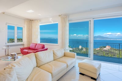 Luxury Villa Photo #6
