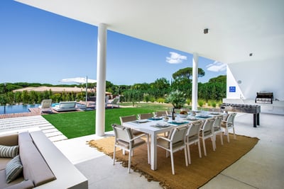 Luxury Villa Photo #6