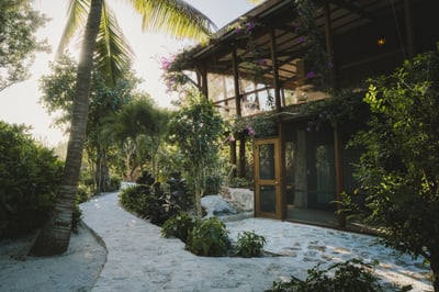 Luxury Villa Photo #6
