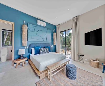 Luxury Villa Photo #14