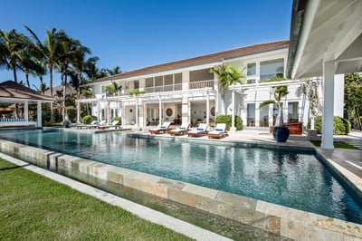 Luxury Villa Photo #3